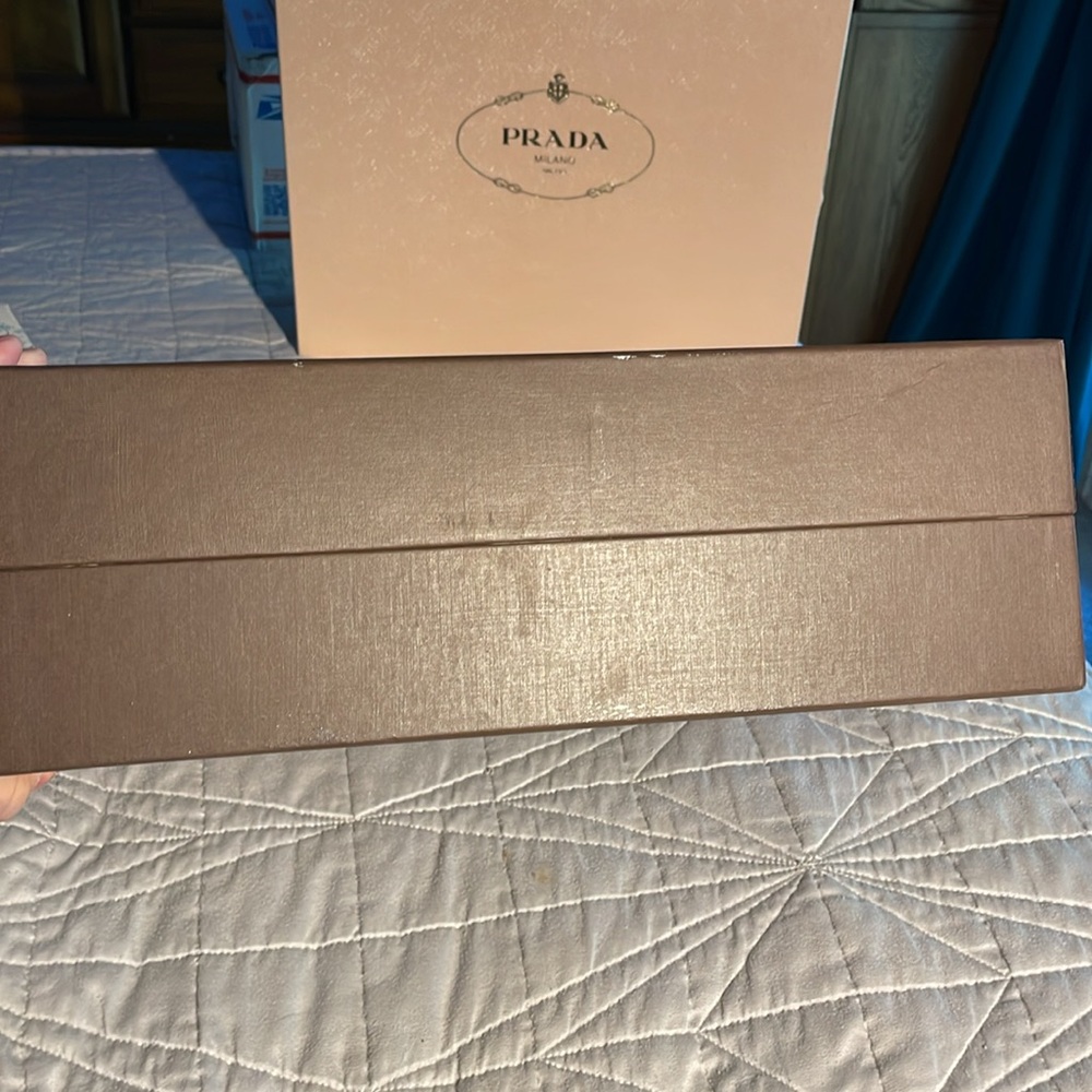 Louis Vuitton Large Box - Picture 12 of 15